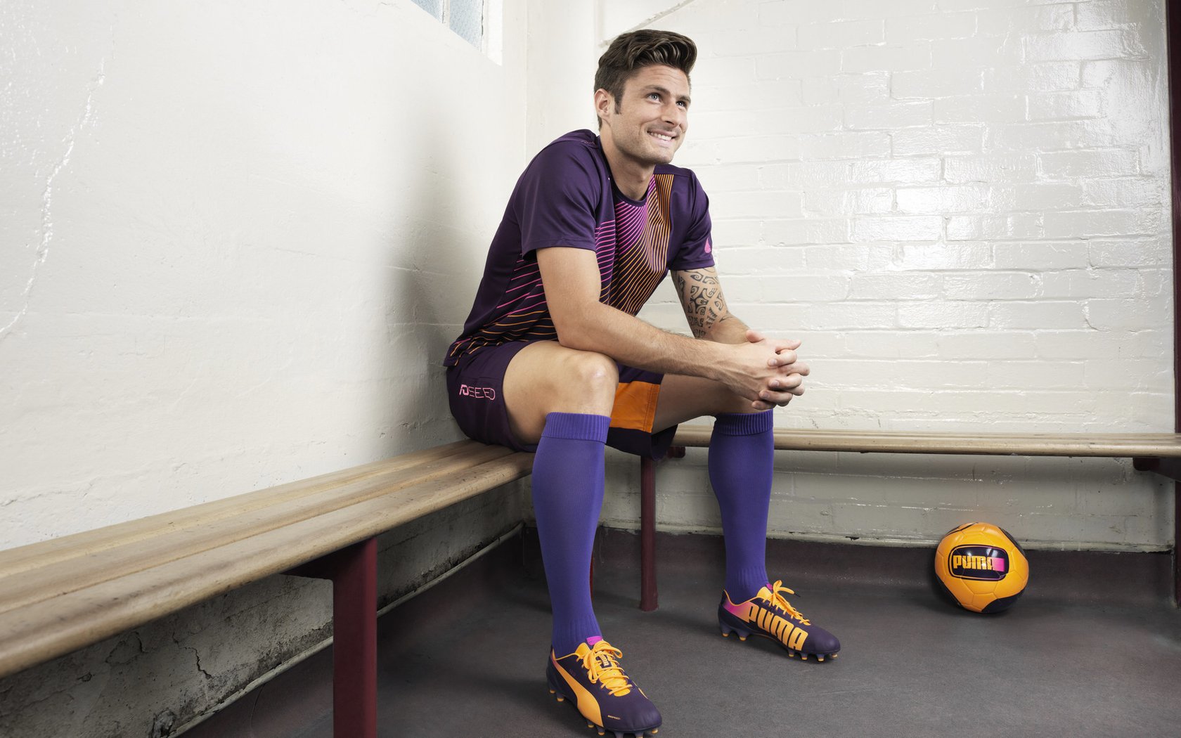 英超主帅换人引发舆论风暴，英超最新换帅